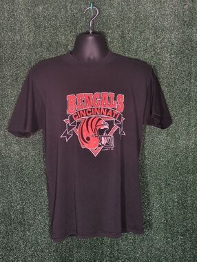Vintage Cincinnati Bengals Logo 7 Striped Football Helmet Shirt Size L